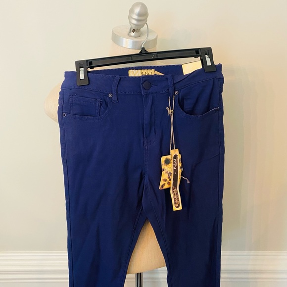 Hybrid Womens Hyper Ultra Stretch Comfy BootCut and Skinny Leg Work Pants(99) - Picture 7 of 10